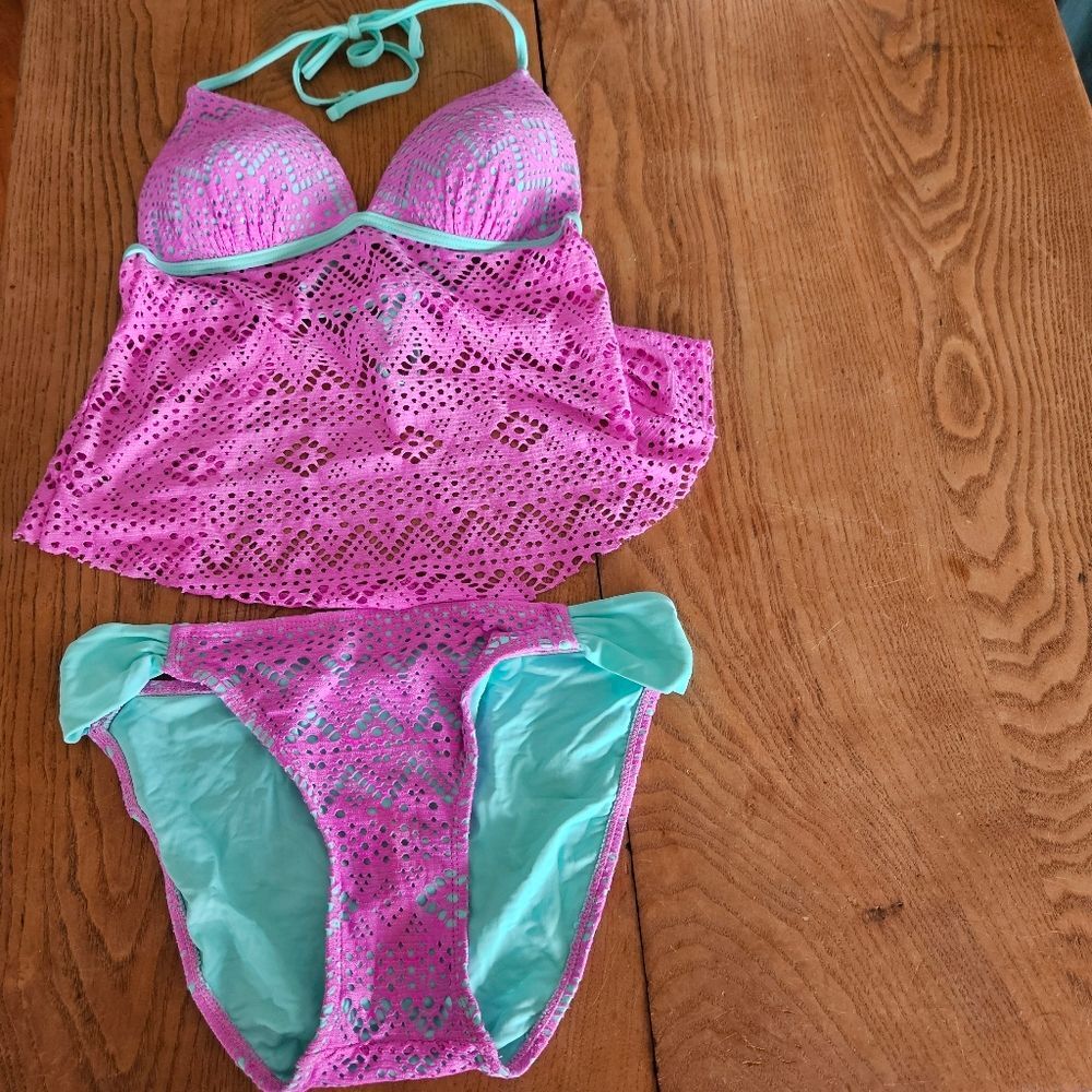 So Trendy Crochet Bikini Set – Pink & Mint | JR Size Medium | Beach-Ready Style!